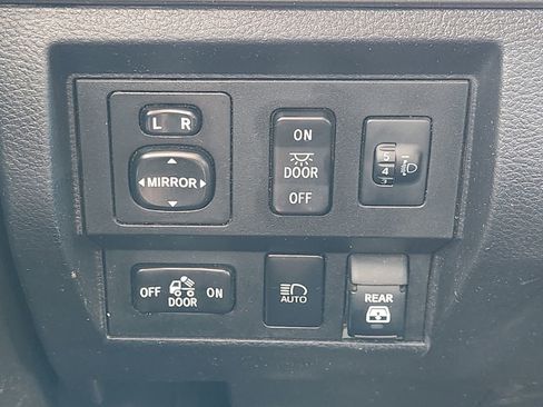 Used 2021 Toyota Tundra SR5 w/ SR5 Upgrade Package RWD image 26