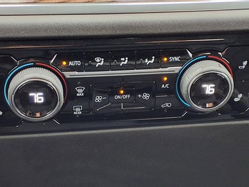 New 2025 Chevrolet Silverado 2500 LT w/ Convenience Package image 15