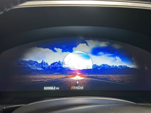 Used 2020 Ford Escape Titanium image 13