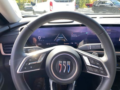 Used 2025 Buick Envision Sport Touring image 20