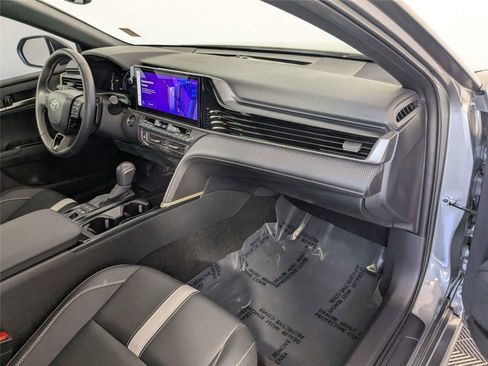 Certified 2025 Toyota Camry SE FWD image 30