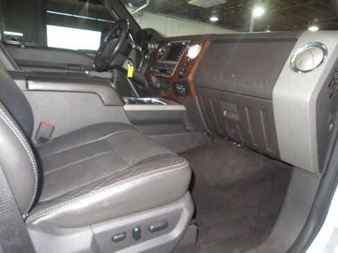 Used 2011 Ford F350 Lariat w/ Chrome Pkg AWD/4WD image 37