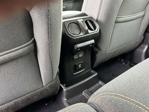 Used 2024 Jeep Wrangler Unlimited Sahara image 18