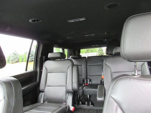 Used 2021 Chevrolet Suburban LT w/ Luxury Package AWD/4WD image 21