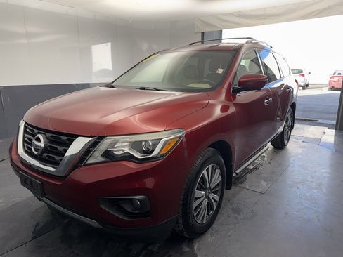 Used 2019 Nissan Pathfinder SL w/ Cargo Package image 9