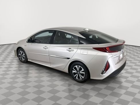 Used 2019 Toyota Prius Prime Advanced image 12