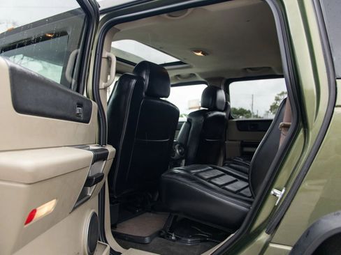 Used 2003 HUMMER H2 w/ Preferred Equipment Group AWD/4WD image 25