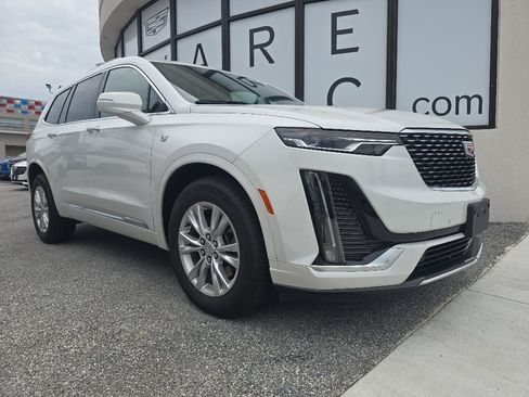 Certified 2025 Cadillac XT6 Luxury AWD/4WD image 2