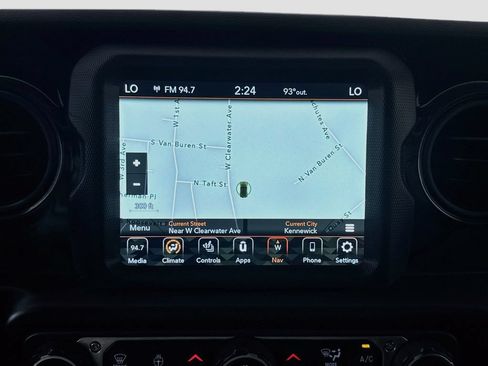 Used 2022 Jeep Wrangler Unlimited Sport AWD/4WD image 16