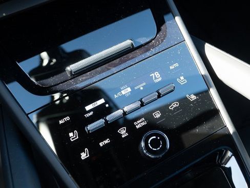 New 2026 Porsche Cayenne Coupe image 26