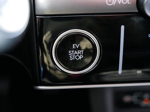 Certified 2025 Hyundai Ioniq 5 SEL AWD/4WD image 28