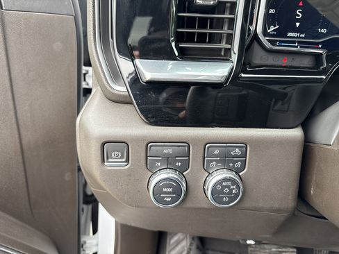 Used 2023 GMC Sierra 1500 SLT w/ SLT Premium Plus Package image 24