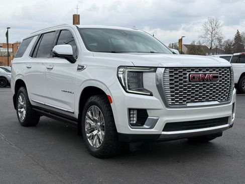 Used 2022 GMC Yukon Denali AWD/4WD image 2