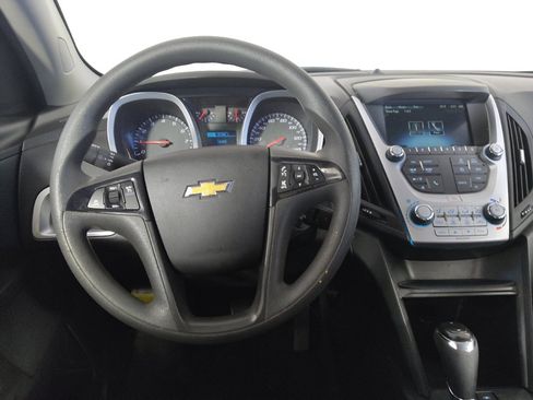 Used 2017 Chevrolet Equinox LS FWD image 22