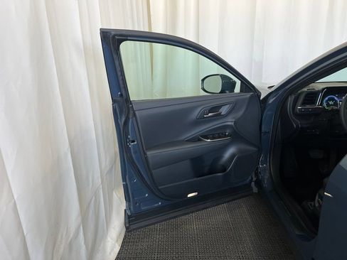 Used 2025 Toyota Crown AWD/4WD image 18