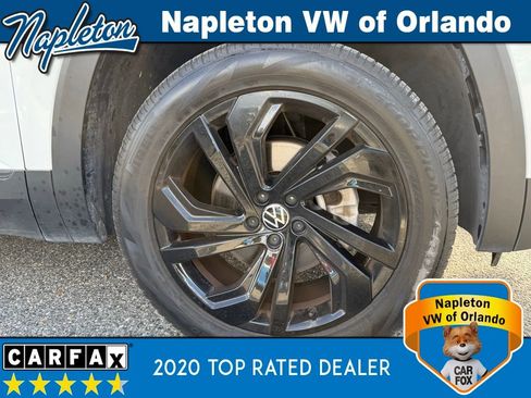 Used 2022 Volkswagen Atlas SE w/ Black Wheel Package image 9