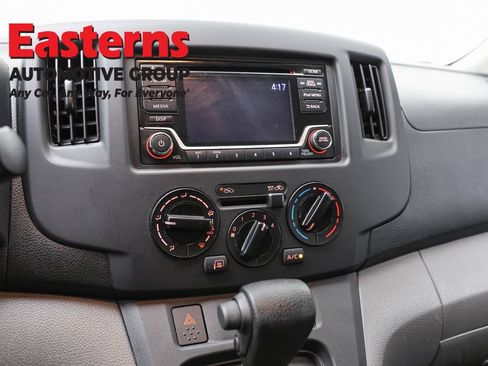 Used 2019 Nissan NV200 SV FWD image 18