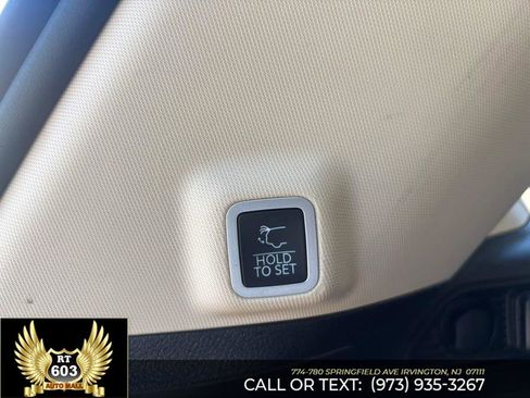 Used 2022 Jeep Grand Cherokee Limited AWD/4WD image 8