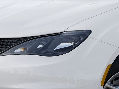 New 2027 Chrysler Pacifica LX FWD image 6