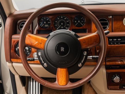 Used 2007 Rolls-Royce Phantom Sedan RWD image 15