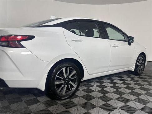 New 2025 Nissan Versa SV w/ Trunk Package FWD image 4
