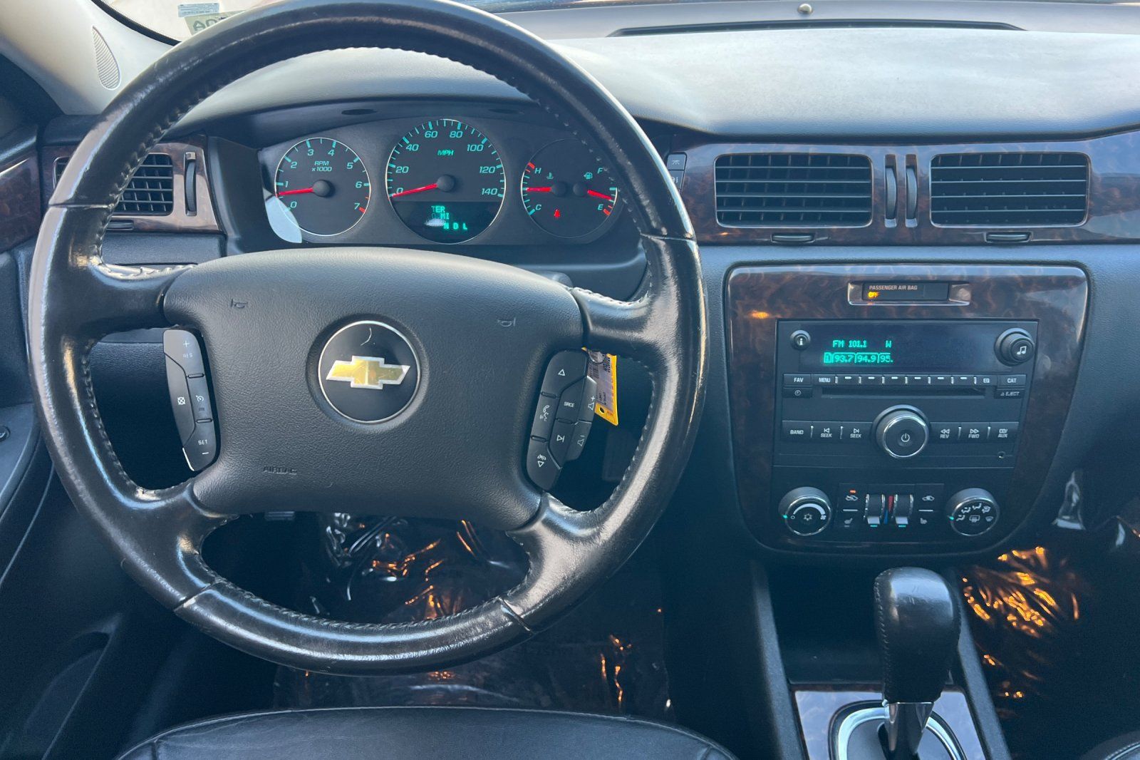 Used 2014 Chevrolet Impala LTZ FWD image 16