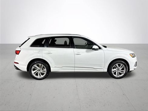 Used 2023 Audi Q7 2.0T Premium w/ Towing Package AWD/4WD image 5