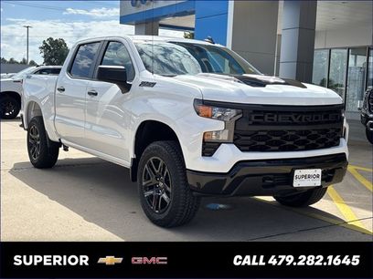 New 2025 Chevrolet Silverado 1500 Custom Trail Boss w/ Dark Appearance Package