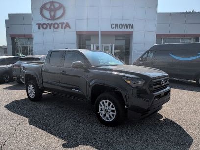 New 2025 Toyota Tacoma SR5