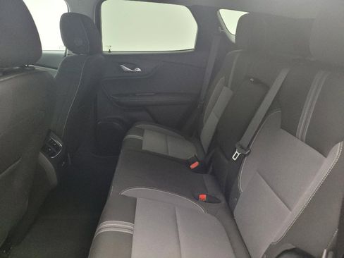 Used 2025 Chevrolet Blazer LT FWD image 18