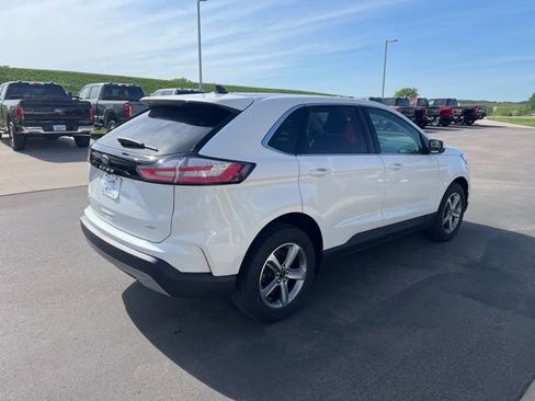 Used 2024 Ford Edge SEL w/ Convenience Package AWD/4WD image 5