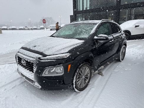 Used 2019 Hyundai Kona SEL w/ SEL Tech Package 02 image 2