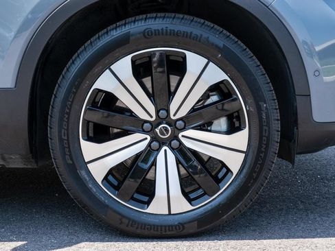 Used 2023 Volvo C40 P8 Recharge Plus AWD/4WD image 31