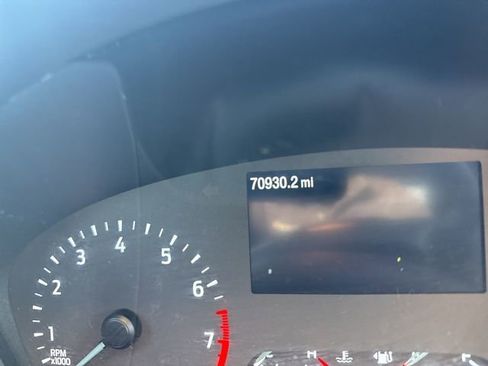 Used 2022 Ford Escape SE w/ SE Sport Appearance Package image 13