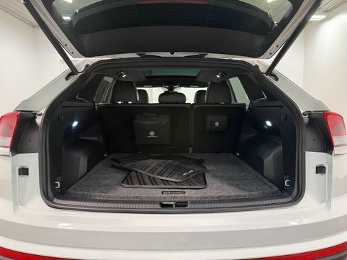 Used 2024 Volkswagen Atlas Cross Sport SE w/ Panoramic Sunroof Package AWD/4WD image 71
