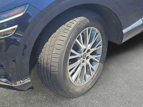 Used 2024 Genesis GV80 2.5T AWD/4WD image 30