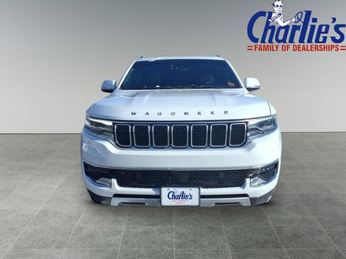 Used 2022 Jeep Wagoneer Series II w/ Premium Group I image 2