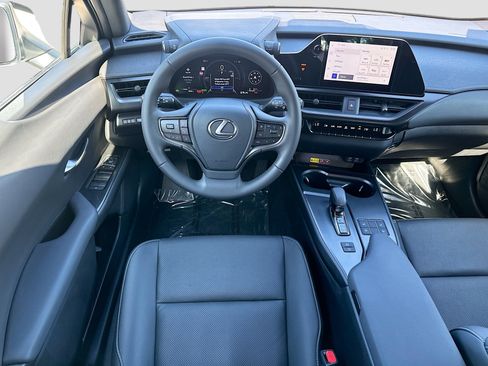 Used 2025 Lexus UX 300h FWD image 21