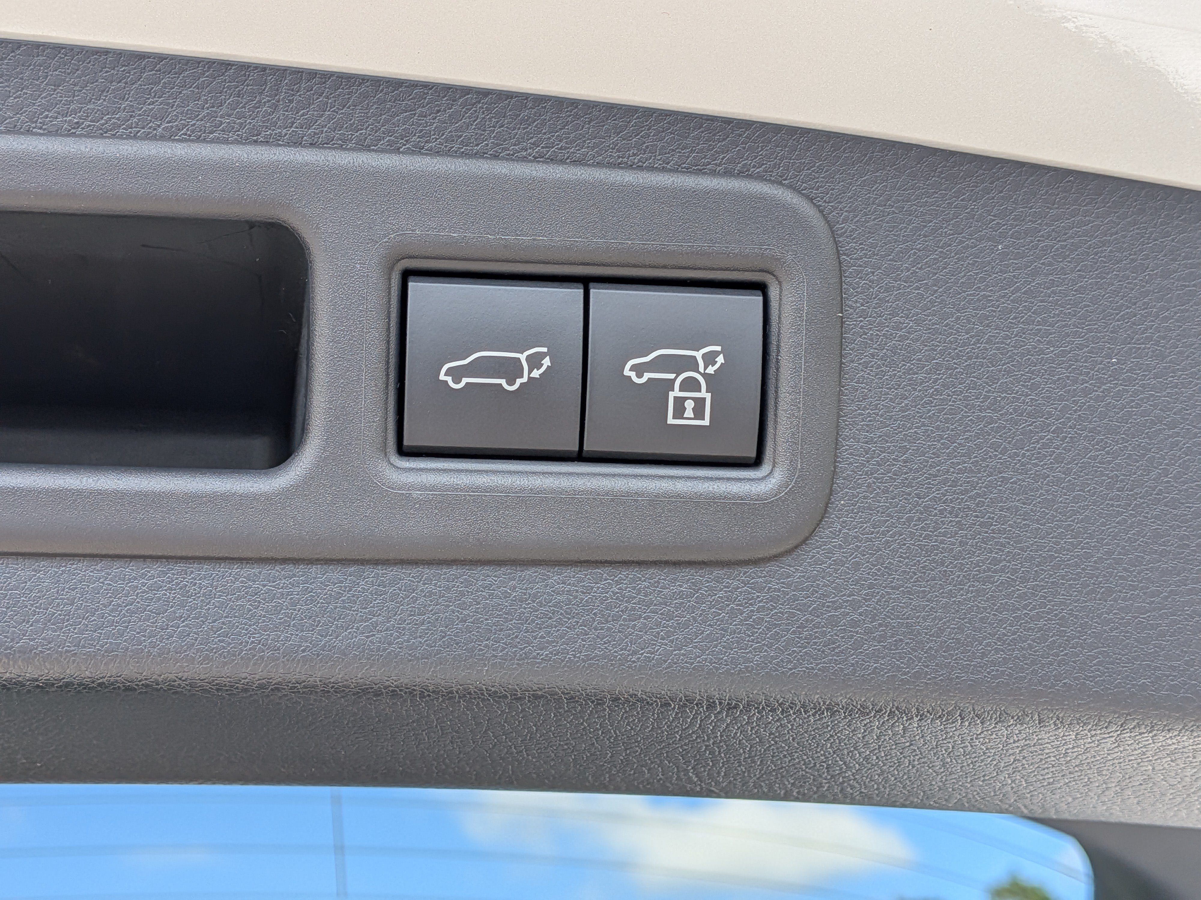 Used 2026 Lexus RX 350h AWD/4WD image 14