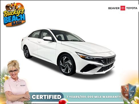 Used 2025 Hyundai Elantra SEL FWD image 1