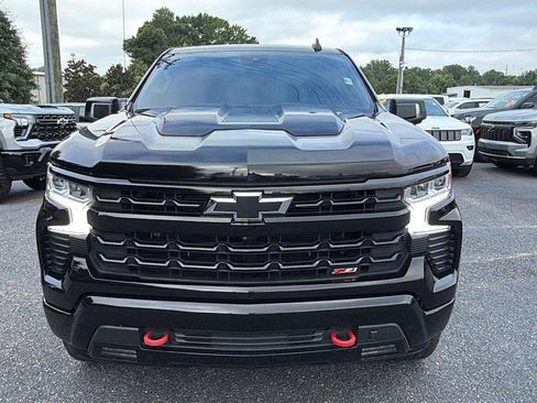 Used 2022 Chevrolet Silverado 1500 LT Trail Boss w/ LT Trail Boss Premium Package AWD/4WD image 2