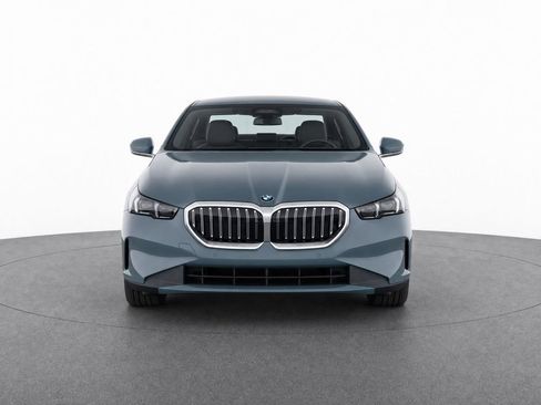 Used 2026 BMW 530i RWD image 8