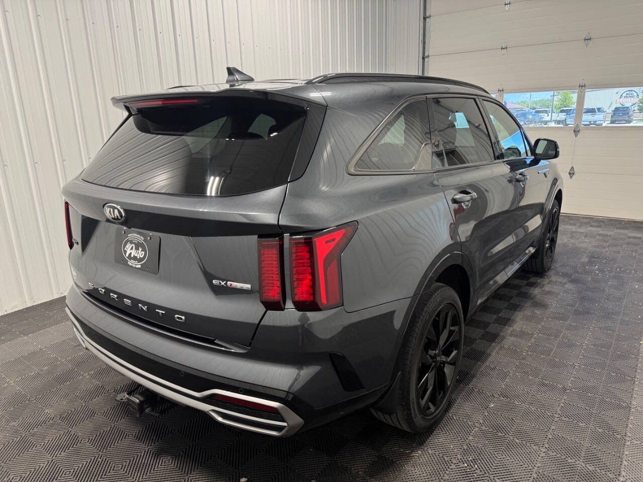 Used 2021 Kia Sorento EX AWD/4WD image 3
