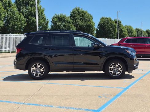 Used 2023 Honda Passport TrailSport image 5