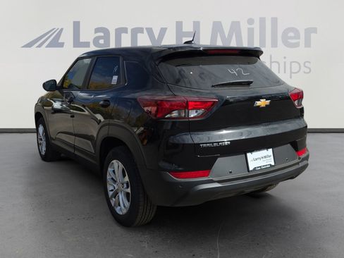 New 2026 Chevrolet TrailBlazer LS image 3