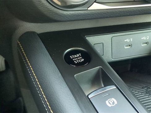 New 2025 Nissan Kicks SV image 25