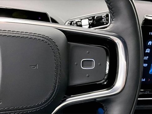 Used 2025 Lincoln Nautilus Premier w/ Jet Appearance Package image 23