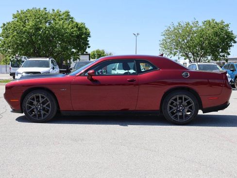 Used 2018 Dodge Challenger R/T w/ Sound Group RWD image 8