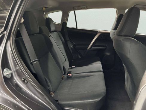 Used 2017 Toyota RAV4 LE w/ All Weather Liner Package AWD/4WD image 17