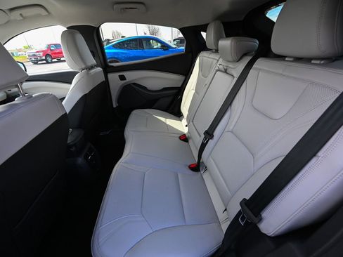 Certified 2025 Ford Mustang Mach-E Premium image 22